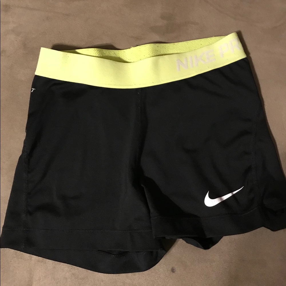 Nike Pro Adult Small shorts